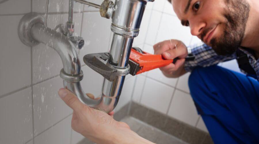 Professional same day plumber services in Lakefield, MN